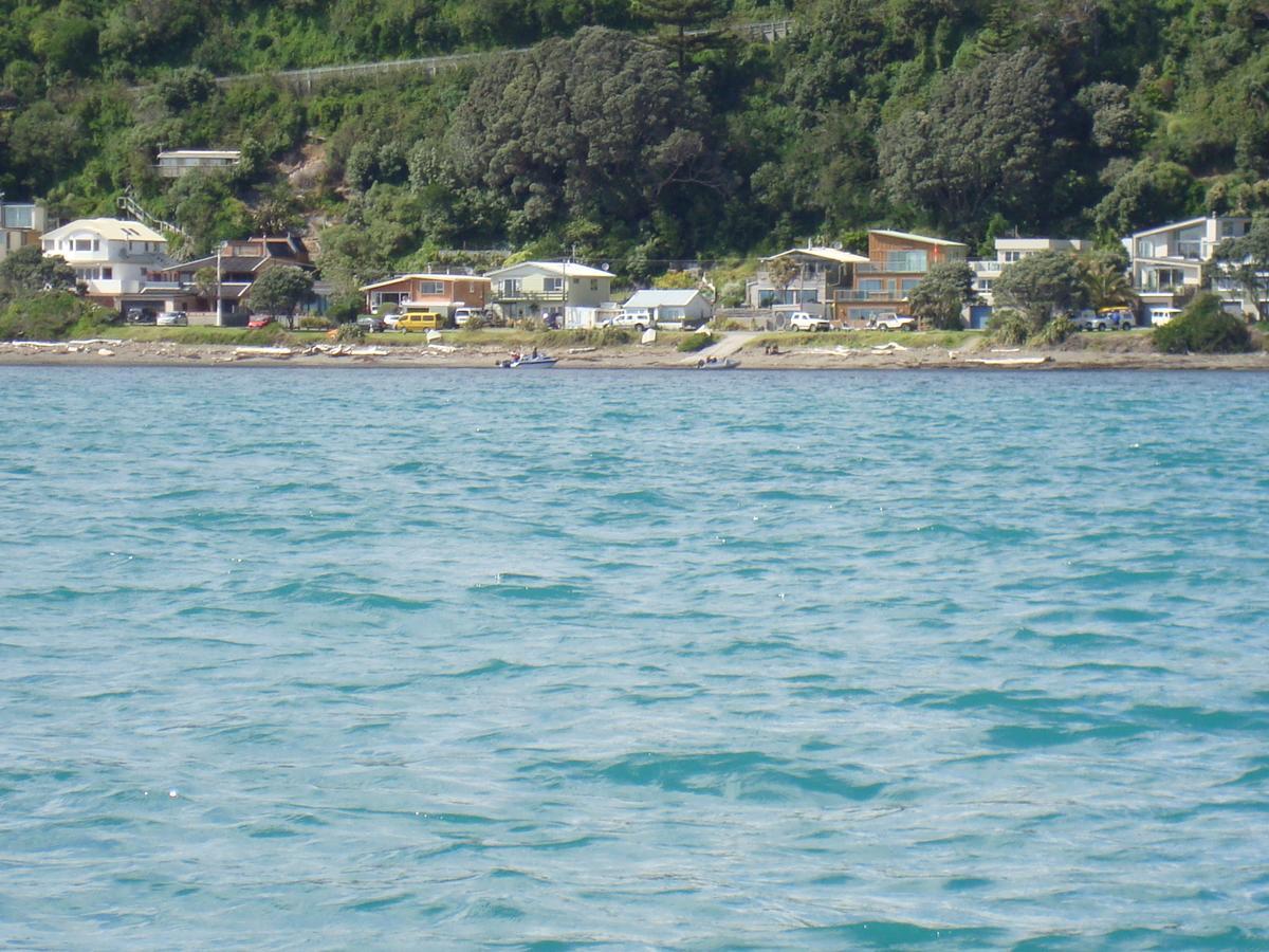 Kapiti Waves Beach Retreat Pukerua Bay Exterior foto